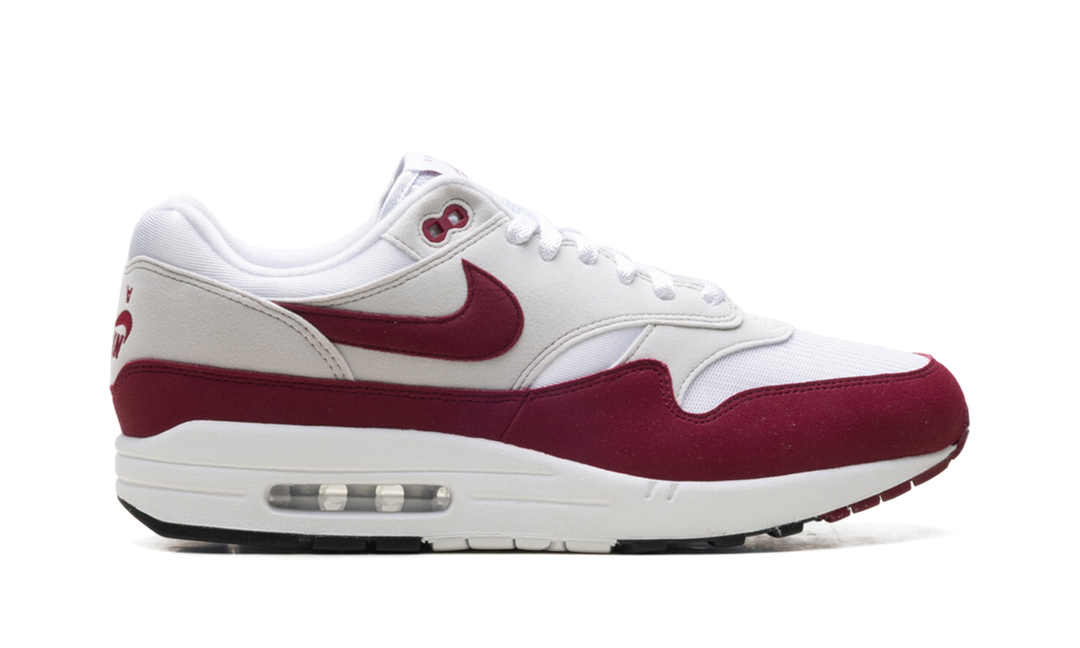 NIKE AIR MAX 1 &