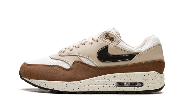 NIKE AIR MAX 1 &