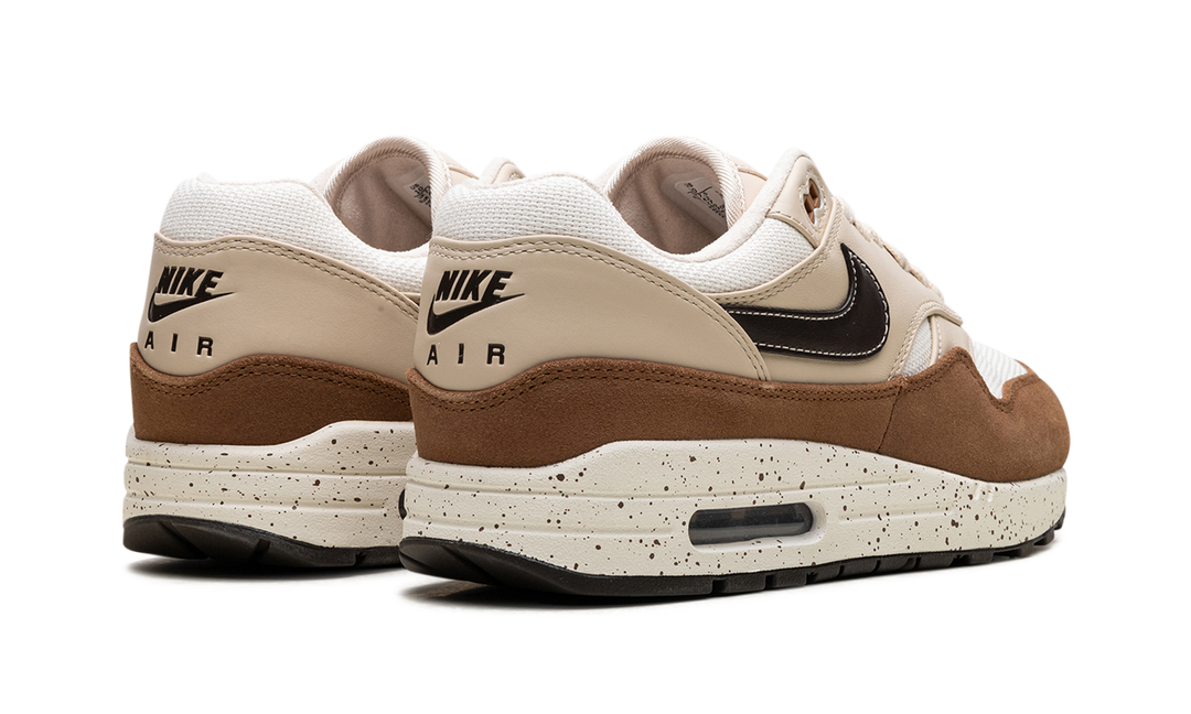 NIKE AIR MAX 1 &