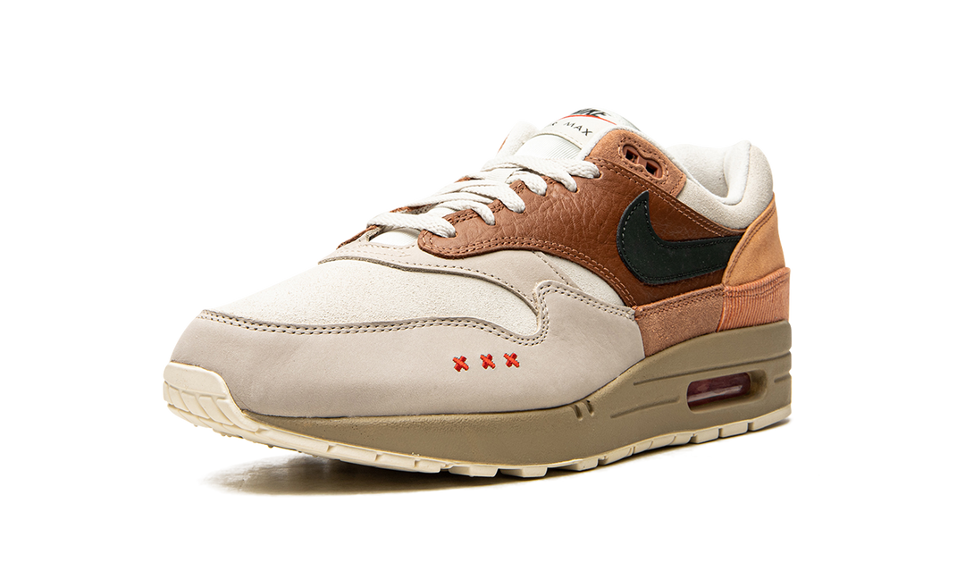 NIKE AIR MAX 1 CITY PACK &