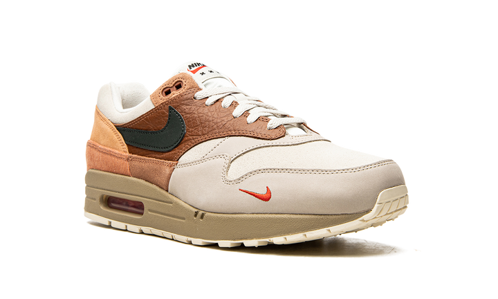 NIKE AIR MAX 1 CITY PACK &