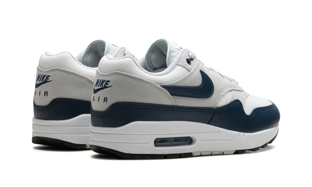 NIKE AIR MAX 1 ESSENTIAL SUMMIT WHITE ARMORY NAVY