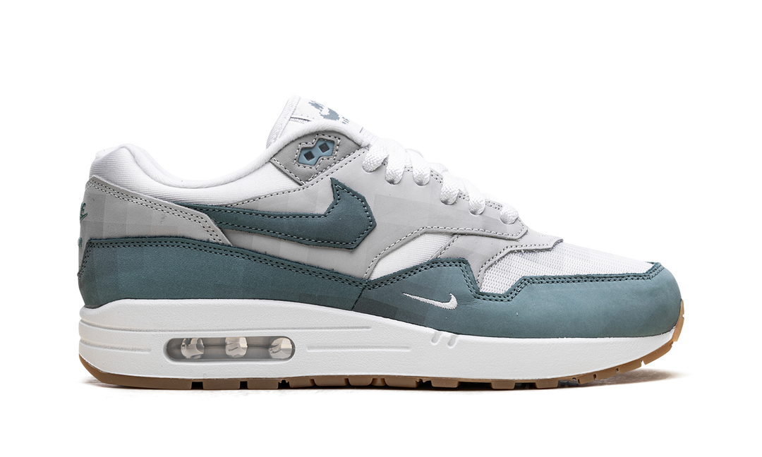 NIKE AIR MAX 1 .SWOOSH LOW POLY ADVENTURE