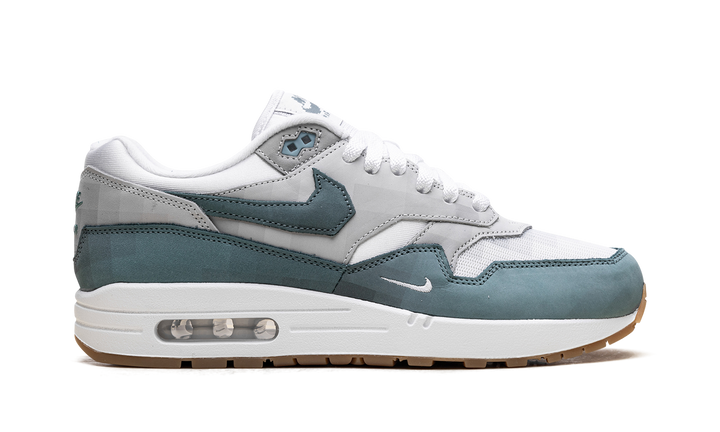 NIKE AIR MAX 1 .SWOOSH LOW POLY ADVENTURE
