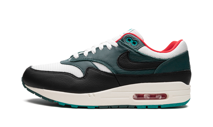 NIKE AIR MAX 1 X LEBRON LIVERPOOL