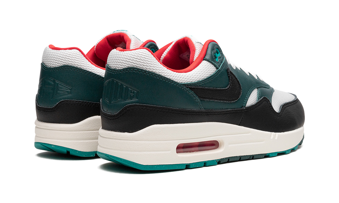 NIKE AIR MAX 1 X LEBRON LIVERPOOL