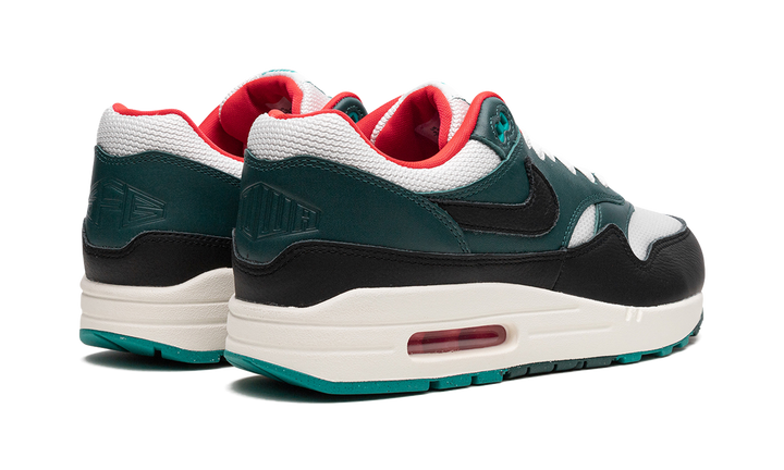 NIKE AIR MAX 1 X LEBRON LIVERPOOL