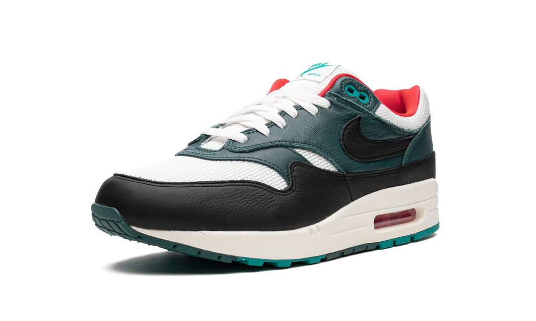 NIKE AIR MAX 1 X LEBRON LIVERPOOL