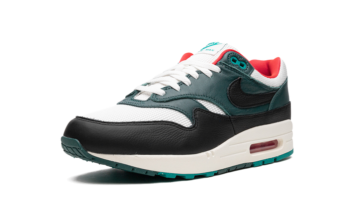 NIKE AIR MAX 1 X LEBRON LIVERPOOL