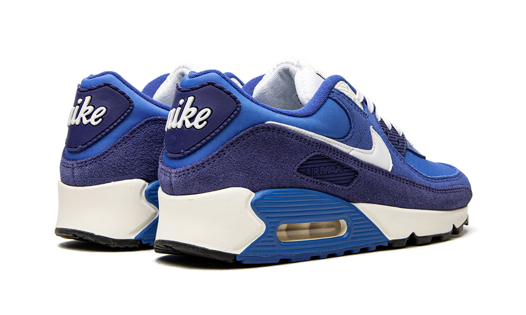 NIKE AIR MAX 90 SE FIRST USE SIGNAL BLUE