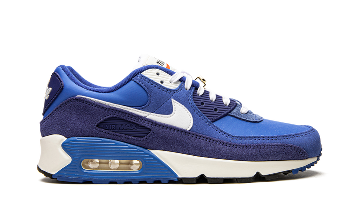 NIKE AIR MAX 90 SE FIRST USE SIGNAL BLUE