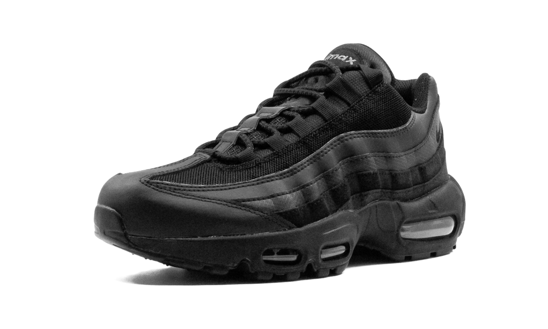NIKE AIR MAX 95 ESSENTIAL TRIPLE BLACK