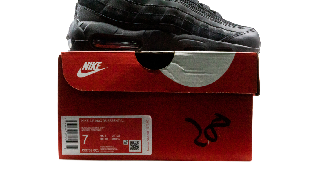 NIKE AIR MAX 95 ESSENTIAL TRIPLE BLACK