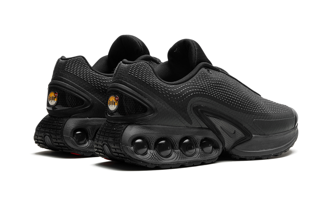 NIKE AIR MAX DN BLACK DARK SMOKE GREY