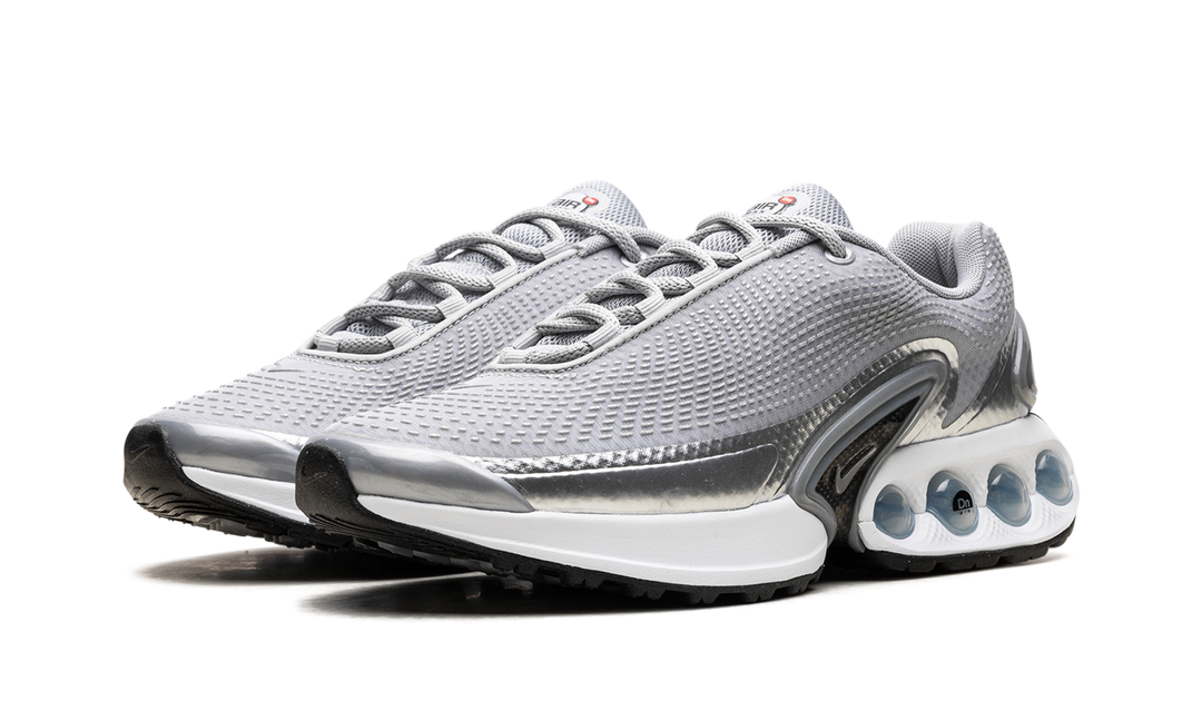 NIKE AIR MAX DN METALLIC SILVER WOMENS — Stock 