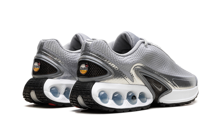 NIKE AIR MAX DN METALLIC SILVER WOMENS — Stock 