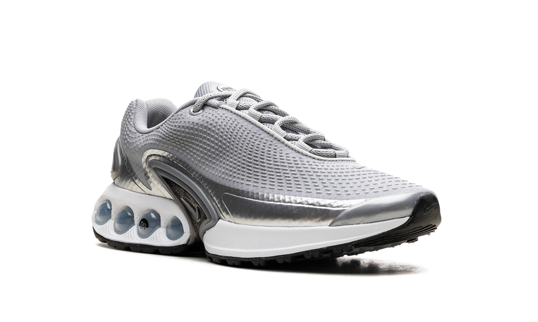 NIKE AIR MAX DN METALLIC SILVER WOMENS — Stock 