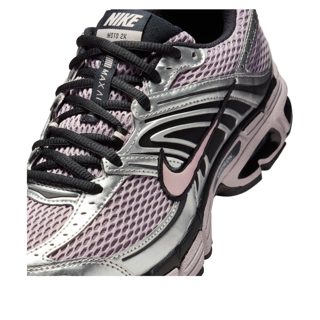 NIKE AIR MAX MOTO 2K LIGHT VIOLET ORE METALLIC SILVER WOMENS