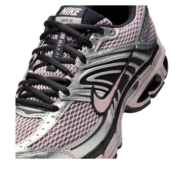 NIKE AIR MAX MOTO 2K LIGHT VIOLET ORE METALLIC SILVER WOMENS