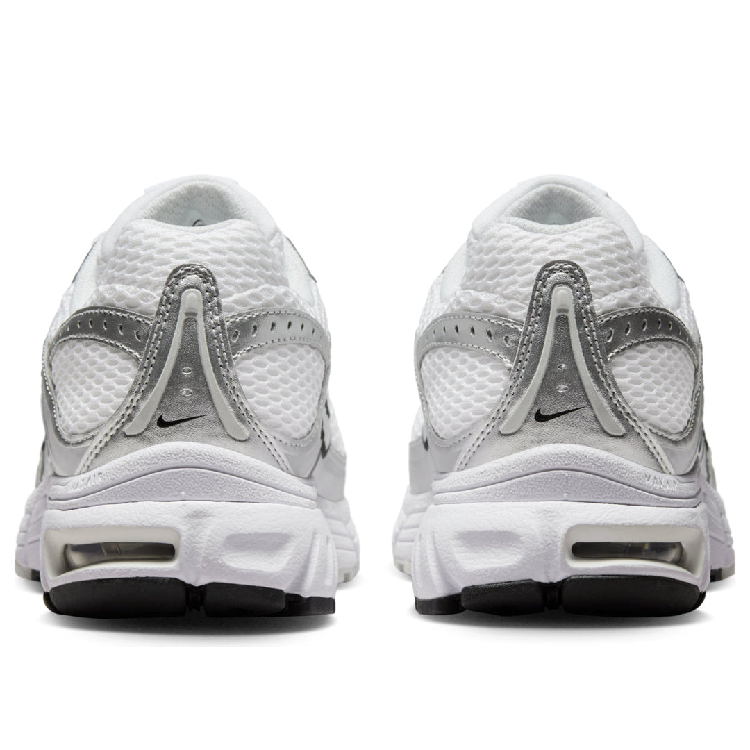 NIKE AIR MAX MOTO 2K WHITE BLACK WOMENS — Stock 