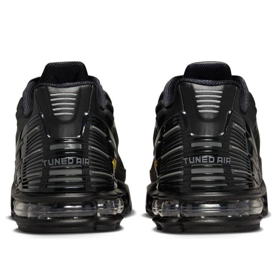 NIKE AIR MAX PLUS 3 BLACK SMOKE GREY
