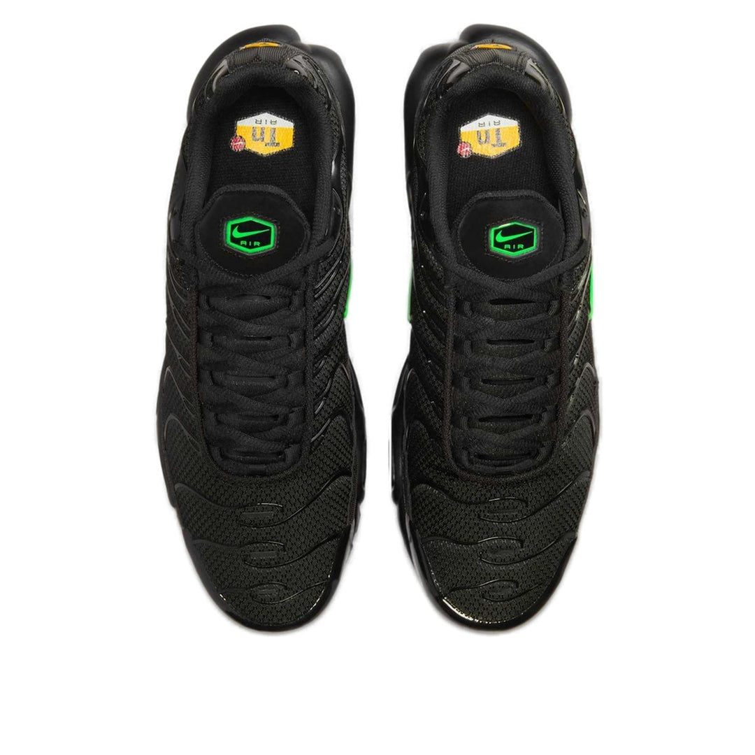 NIKE AIR MAX PLUS BLACK GREEN STRIKE