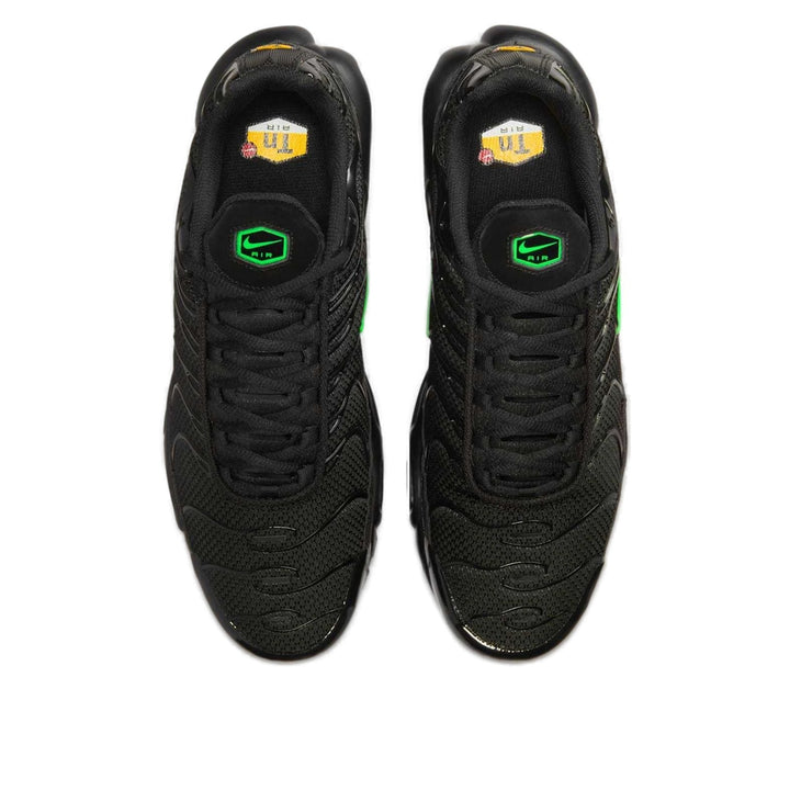 NIKE AIR MAX PLUS BLACK GREEN STRIKE