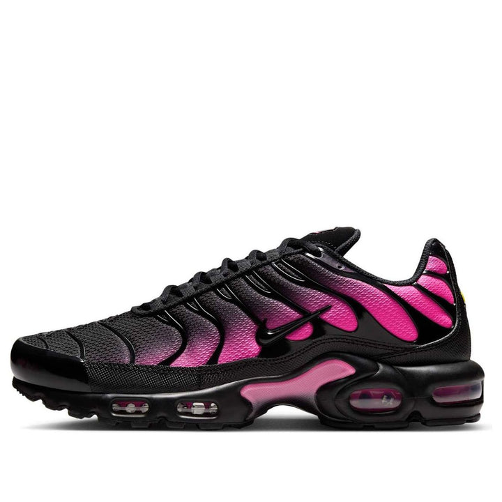 NIKE AIR MAX PLUS BLACK HYPER PINK