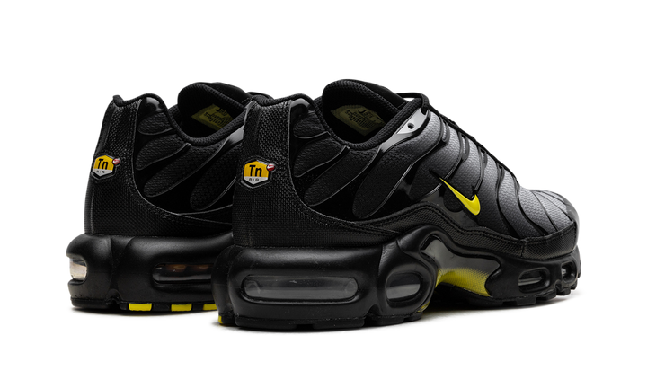 NIKE AIR MAX PLUS BLACK OPTI YELLOW