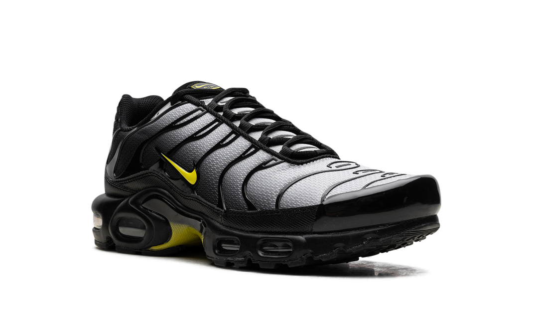 NIKE AIR MAX PLUS BLACK OPTI YELLOW