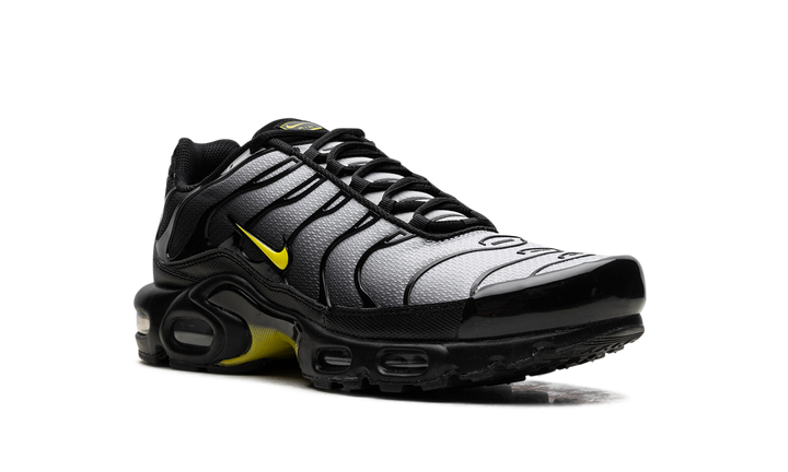 NIKE AIR MAX PLUS BLACK OPTI YELLOW