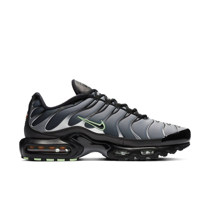 NIKE AIR MAX PLUS BLACK PARTICLE GREY VAPOUR GREEN