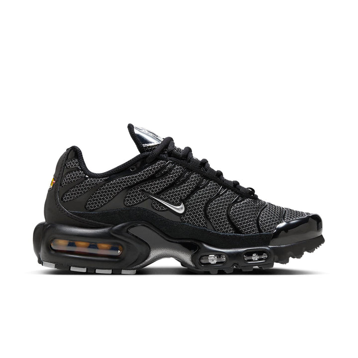 NIKE AIR MAX PLUS BLACK SUEDE SILVER WOMENS