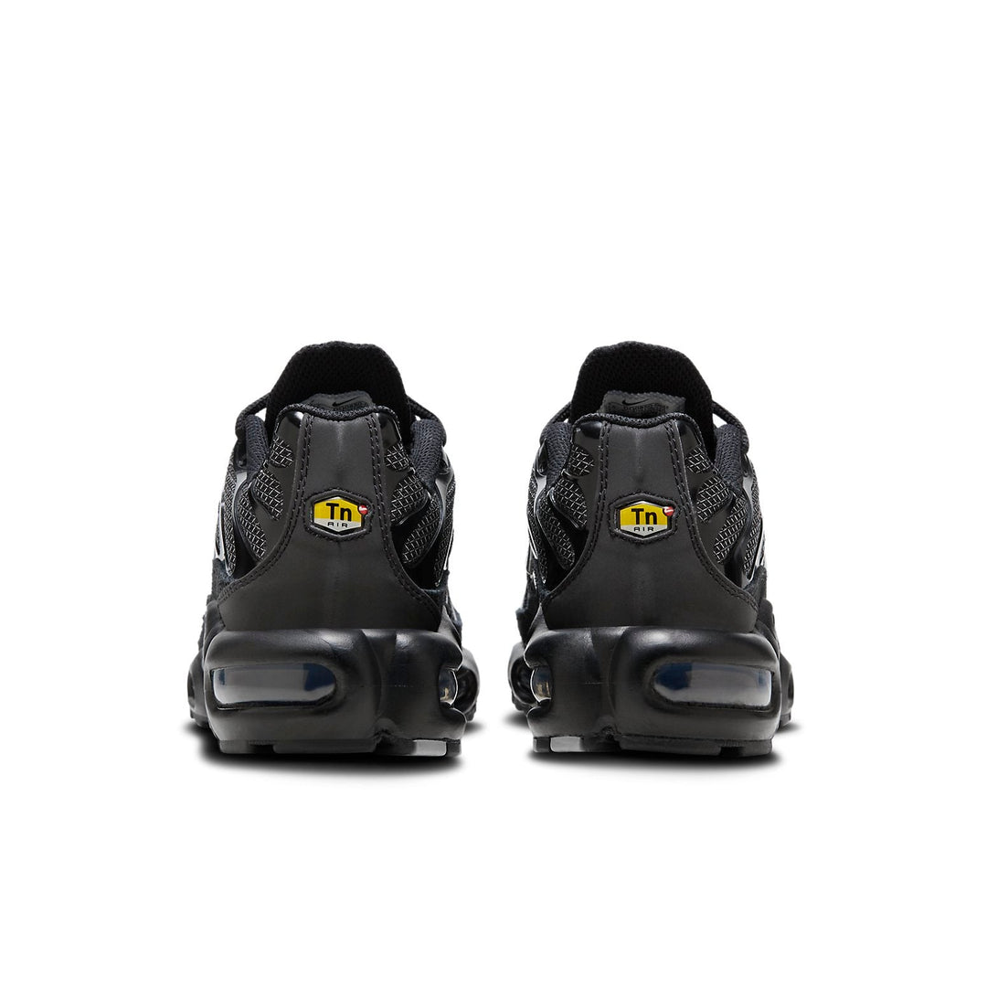 NIKE AIR MAX PLUS BLACK SUEDE SILVER WOMENS