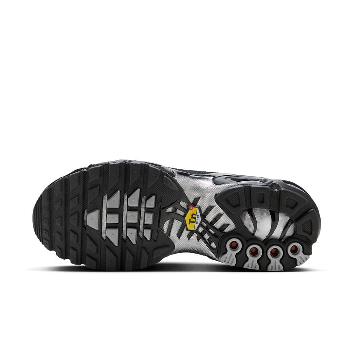 NIKE AIR MAX PLUS BLACK SUEDE SILVER WOMENS