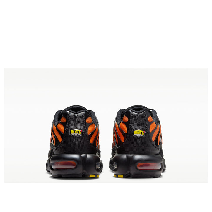 NIKE AIR MAX PLUS &