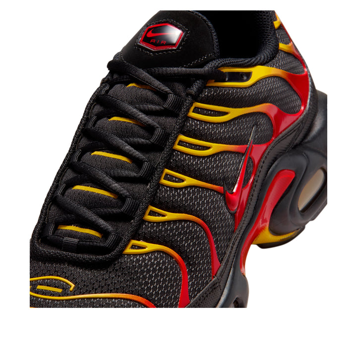 NIKE AIR MAX PLUS BLACK UNIVERSITY GOLD RED