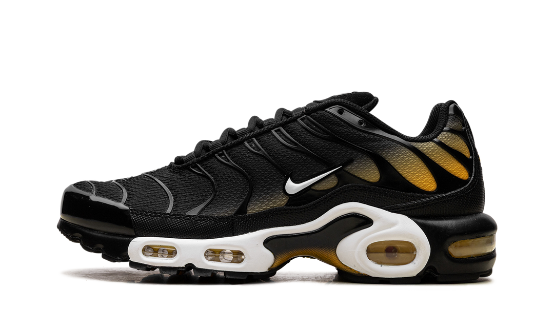 NIKE AIR MAX PLUS BLACK UNIVERSITY GOLD WHITE