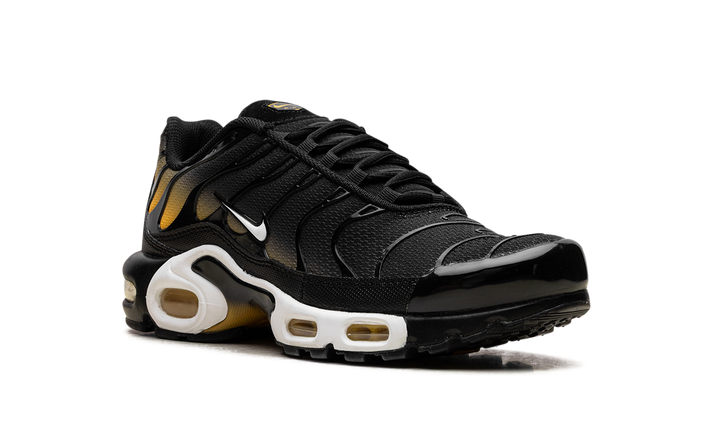 NIKE AIR MAX PLUS BLACK UNIVERSITY GOLD WHITE