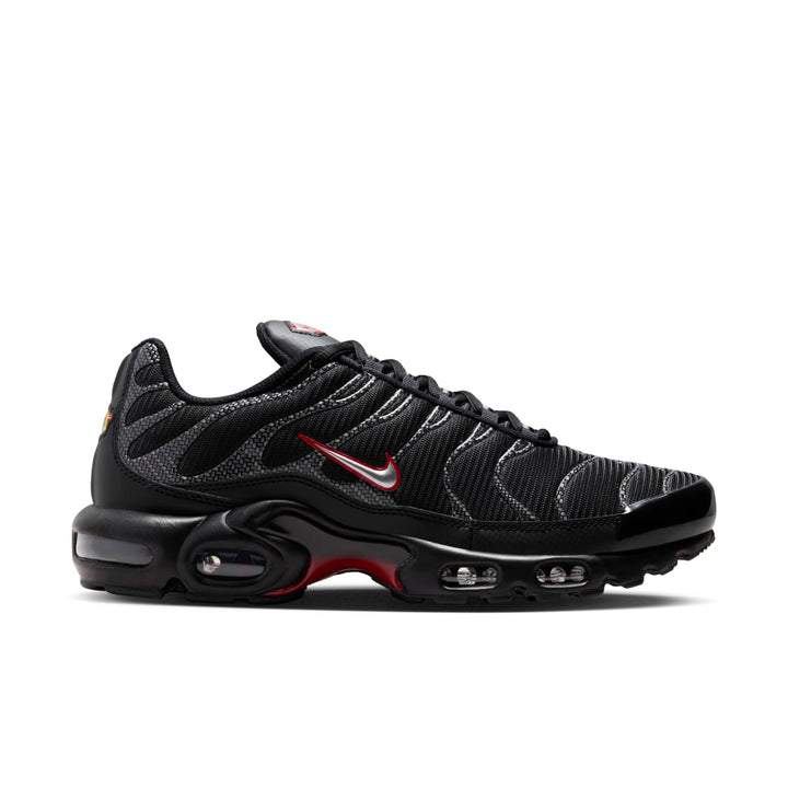 NIKE AIR MAX PLUS BLACK UNIVERSITY RED METALLIC SILVER