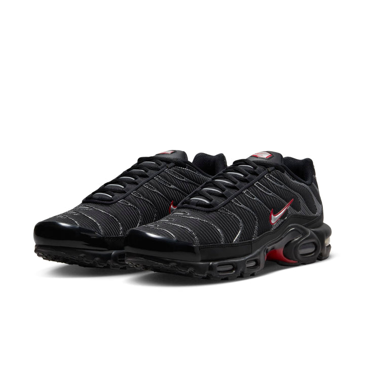 NIKE AIR MAX PLUS BLACK UNIVERSITY RED METALLIC SILVER