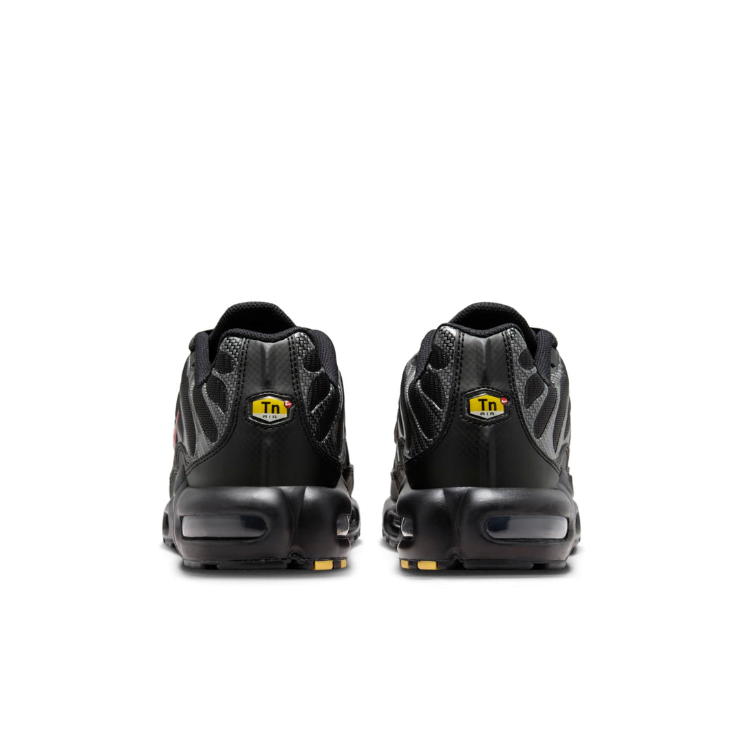 NIKE AIR MAX PLUS BLACK UNIVERSITY RED METALLIC SILVER