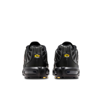 NIKE AIR MAX PLUS BLACK UNIVERSITY RED METALLIC SILVER — Stock
