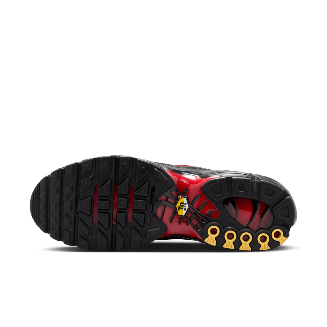 NIKE AIR MAX PLUS BLACK UNIVERSITY RED METALLIC SILVER