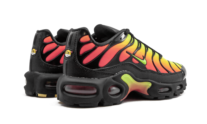 NIKE AIR MAX PLUS BLACK VOLT SOLAR RED (WOMEN&