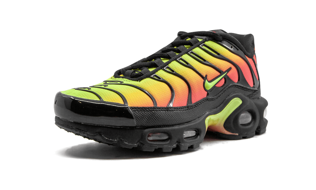 NIKE AIR MAX PLUS BLACK VOLT SOLAR RED (WOMEN&
