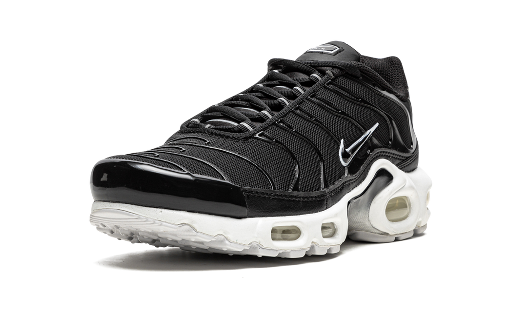 NIKE AIR MAX PLUS BLACK WOMENS
