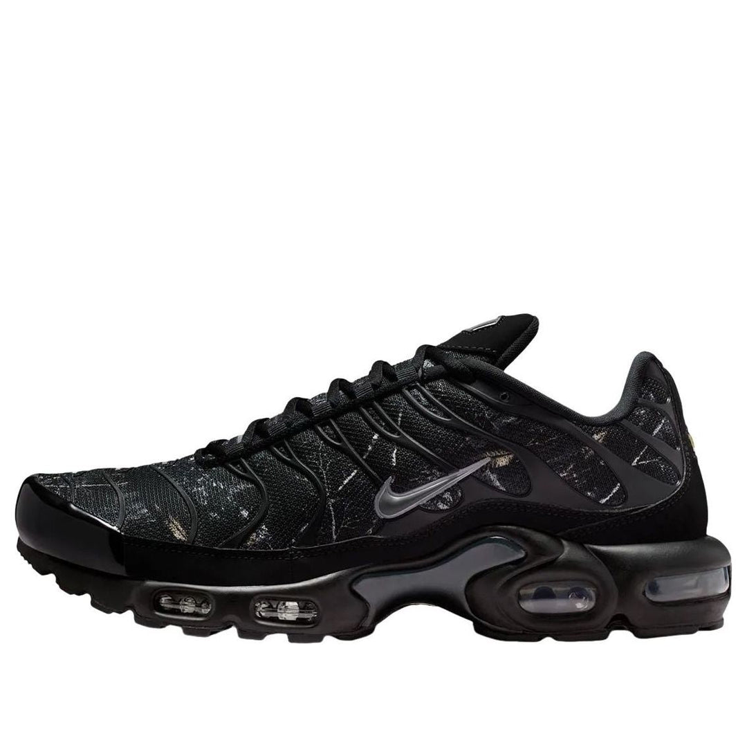 NIKE AIR MAX PLUS BLACK WOOD CAMO