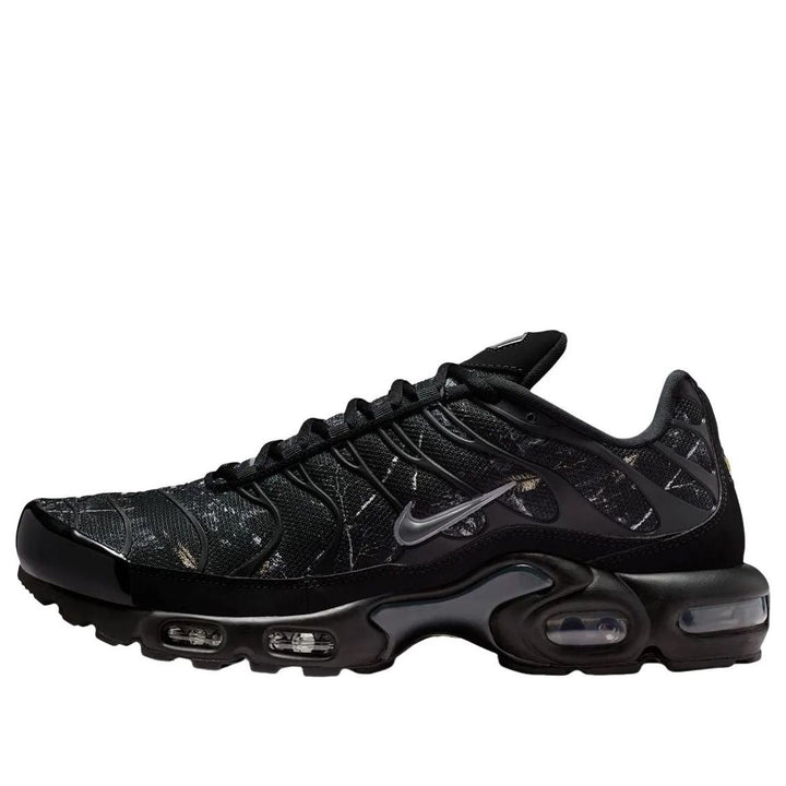 NIKE AIR MAX PLUS BLACK WOOD CAMO