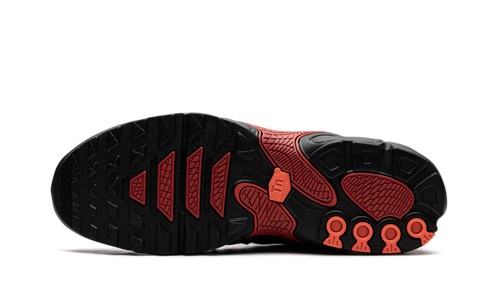 NIKE AIR MAX PLUS DRIFT BLACK DRAGON RED